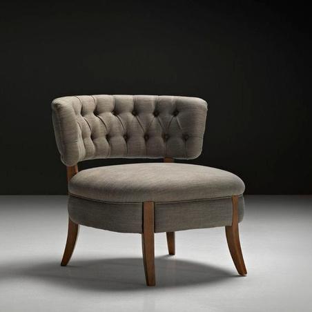 Chairs & Pouffes